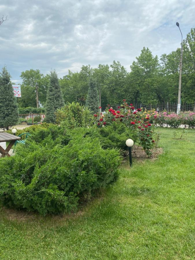 Отель Рио Melitopol Exterior photo